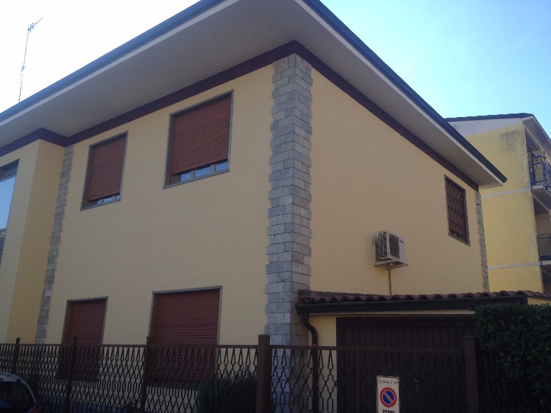 Tinteggiatura facciata esterna